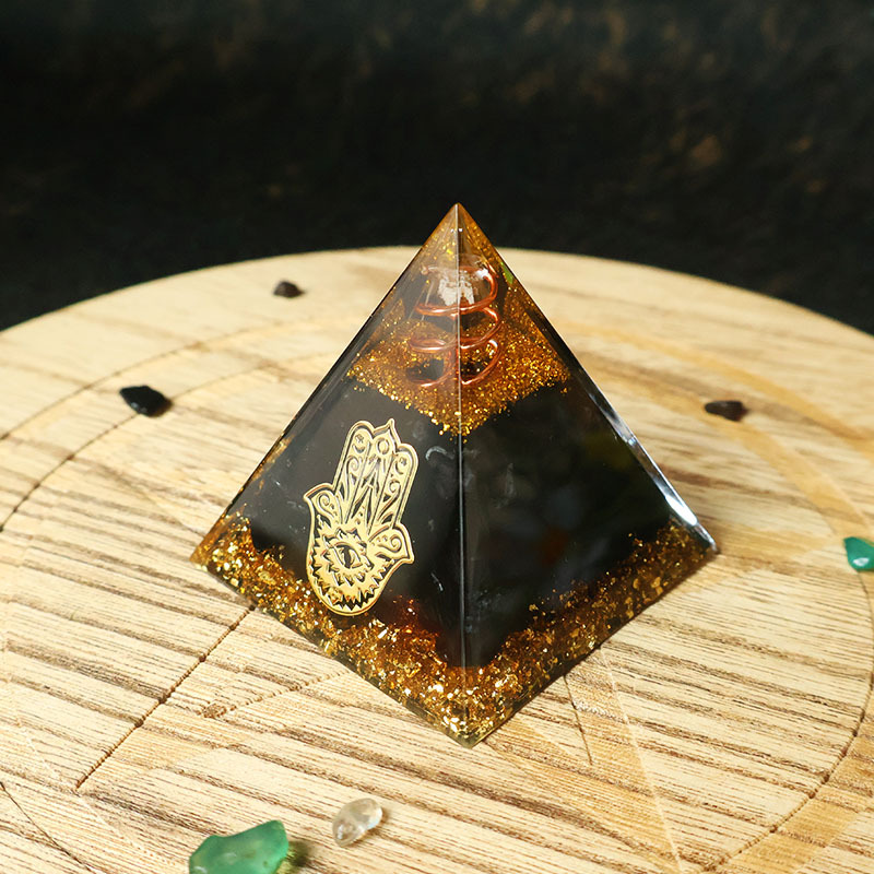 Piramida z żywicy w kształcie  – Resin recenzja i cena