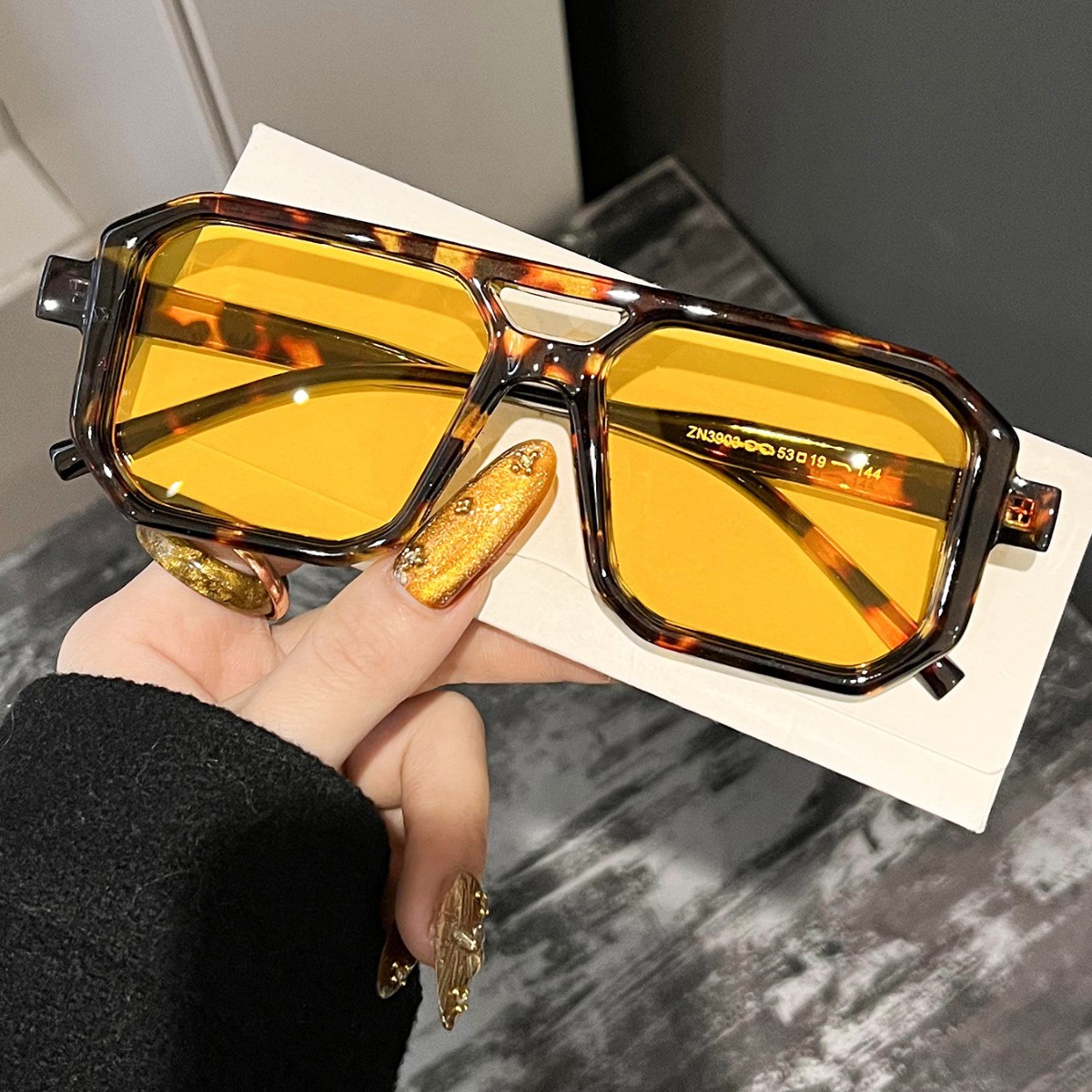 Nowe Retro Kwadratowe Okulary  – Uv Resin recenzja i cena